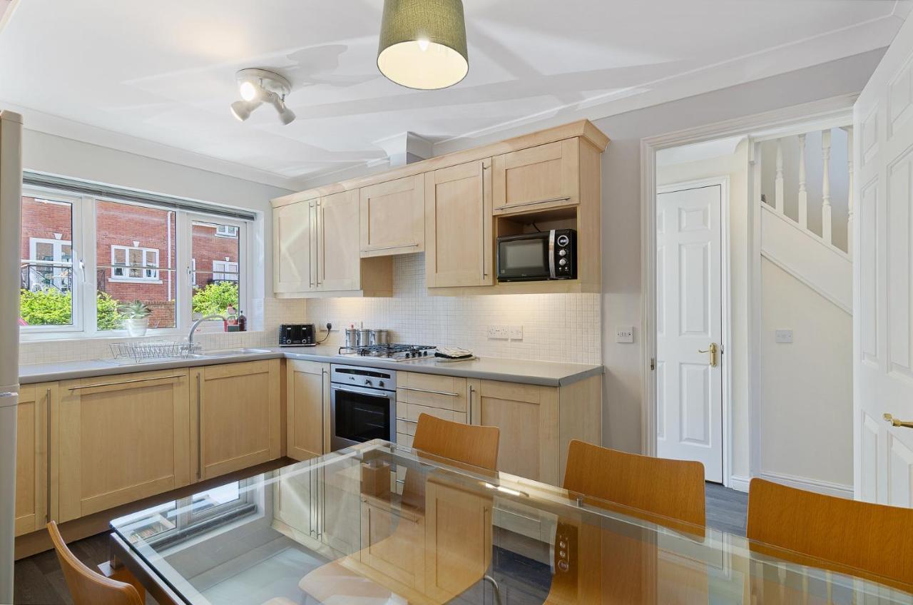 4Br Townhouse Wbalcony Free Parking Fast Wi-Fi Βίλα Νόργουιτς Εξωτερικό φωτογραφία